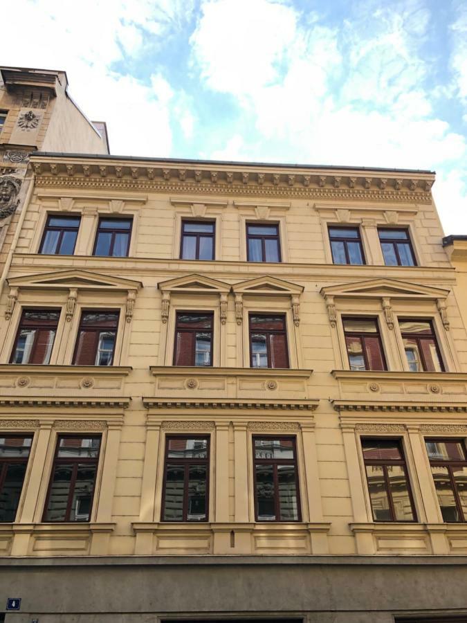 Luxury Apartment In The Center Of Praga Exterior foto