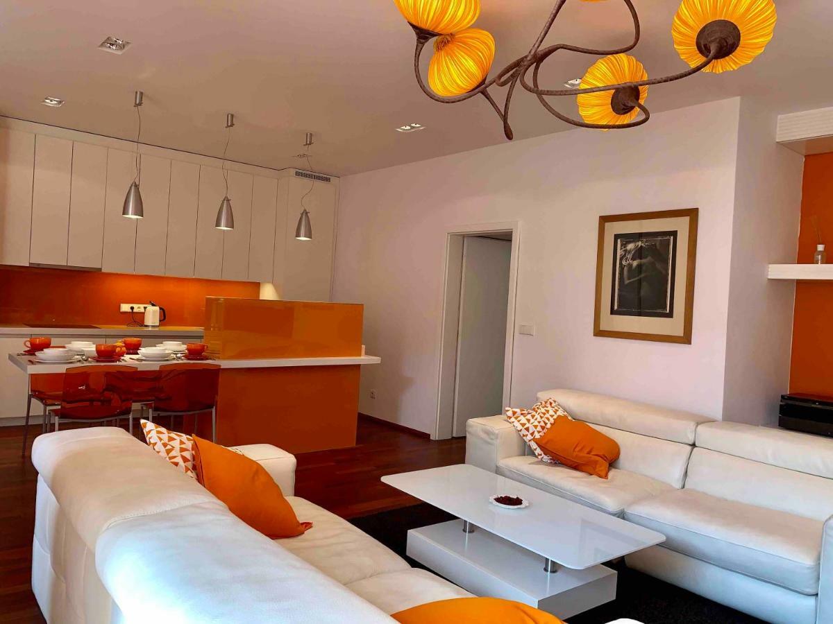 Luxury Apartment In The Center Of Praga Exterior foto